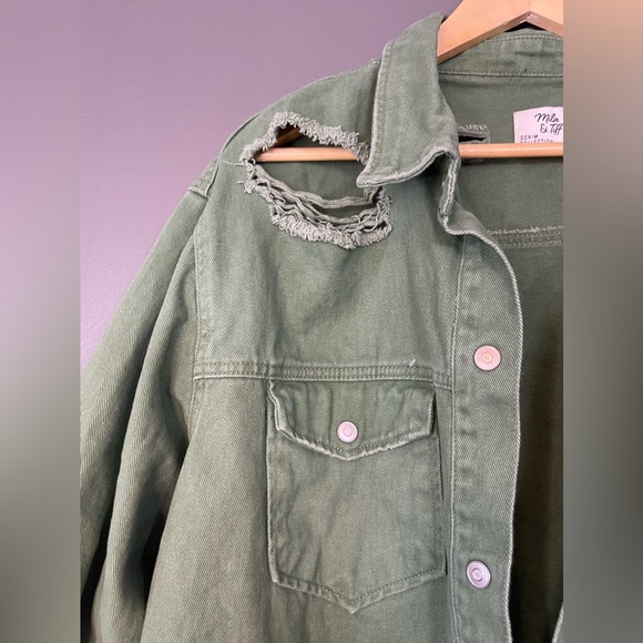 Mila & Tiff size‎ Large - Picture 3 of 5